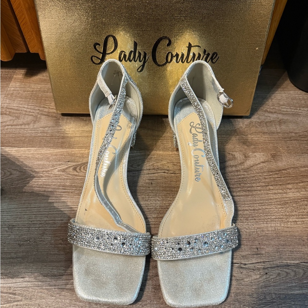 Lady Couture Silver Heels with Sparkling Embellishments (Size 9)